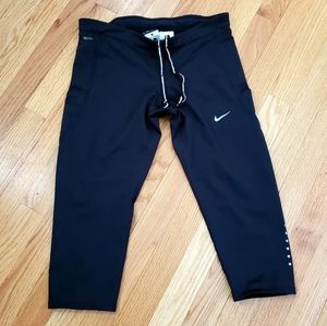 Nike womens crop drifit workout leggings